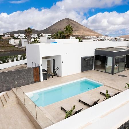Villa Serenity Tias Luaran gambar