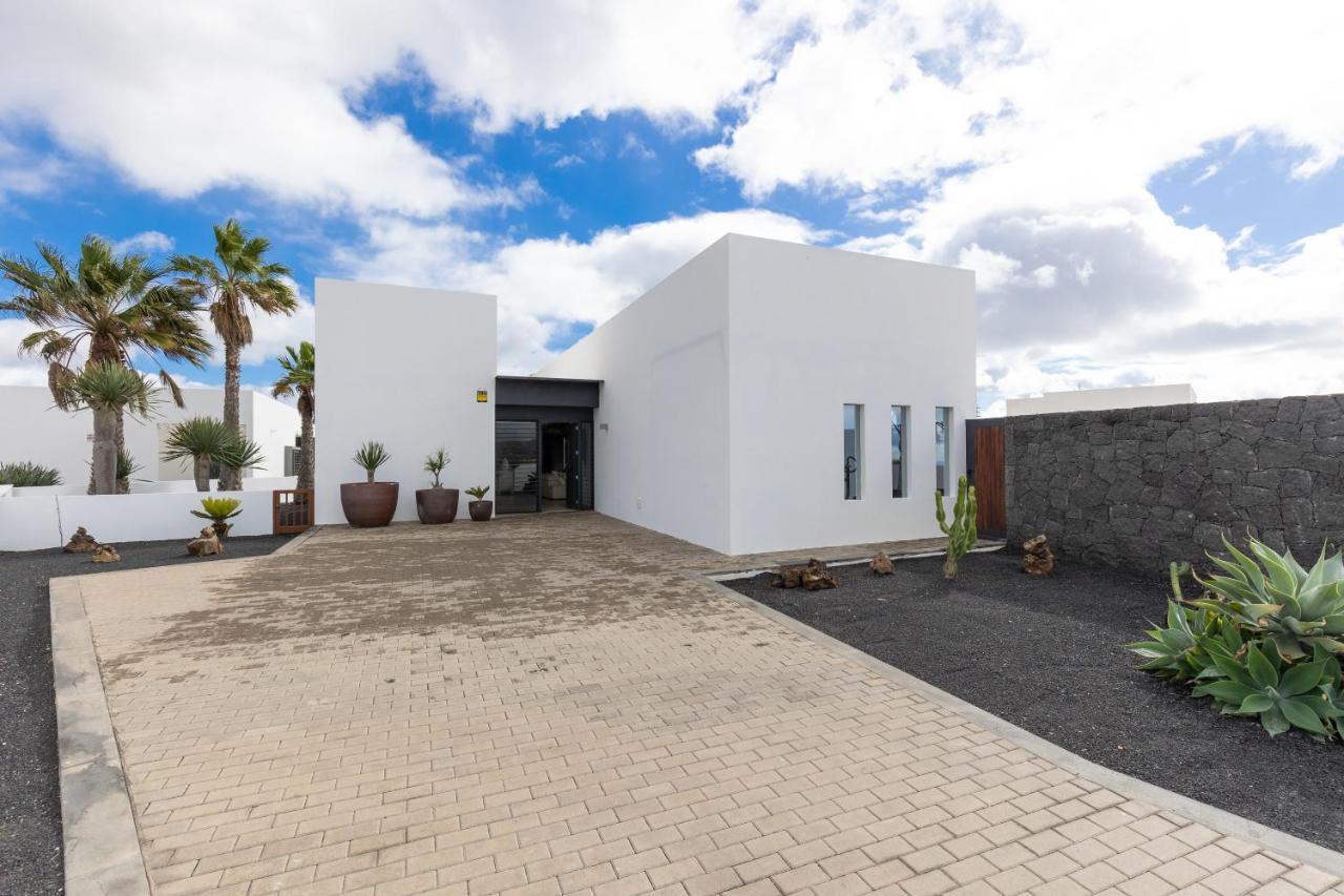 Villa Serenity Tias Luaran gambar